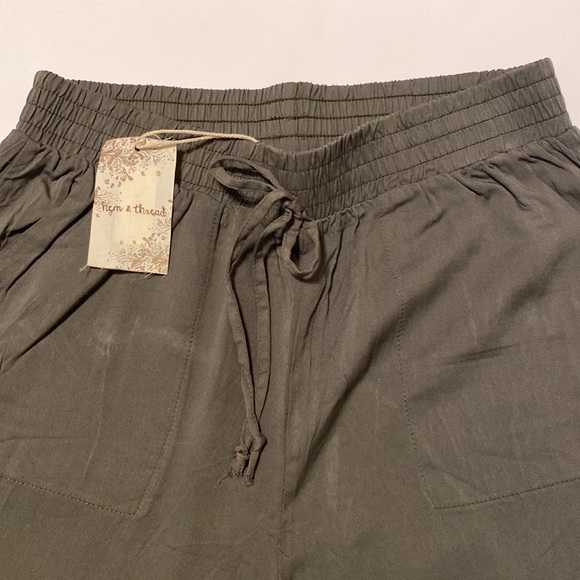 $20 outfit, olive joggers with summer top - Picture 4 of 7